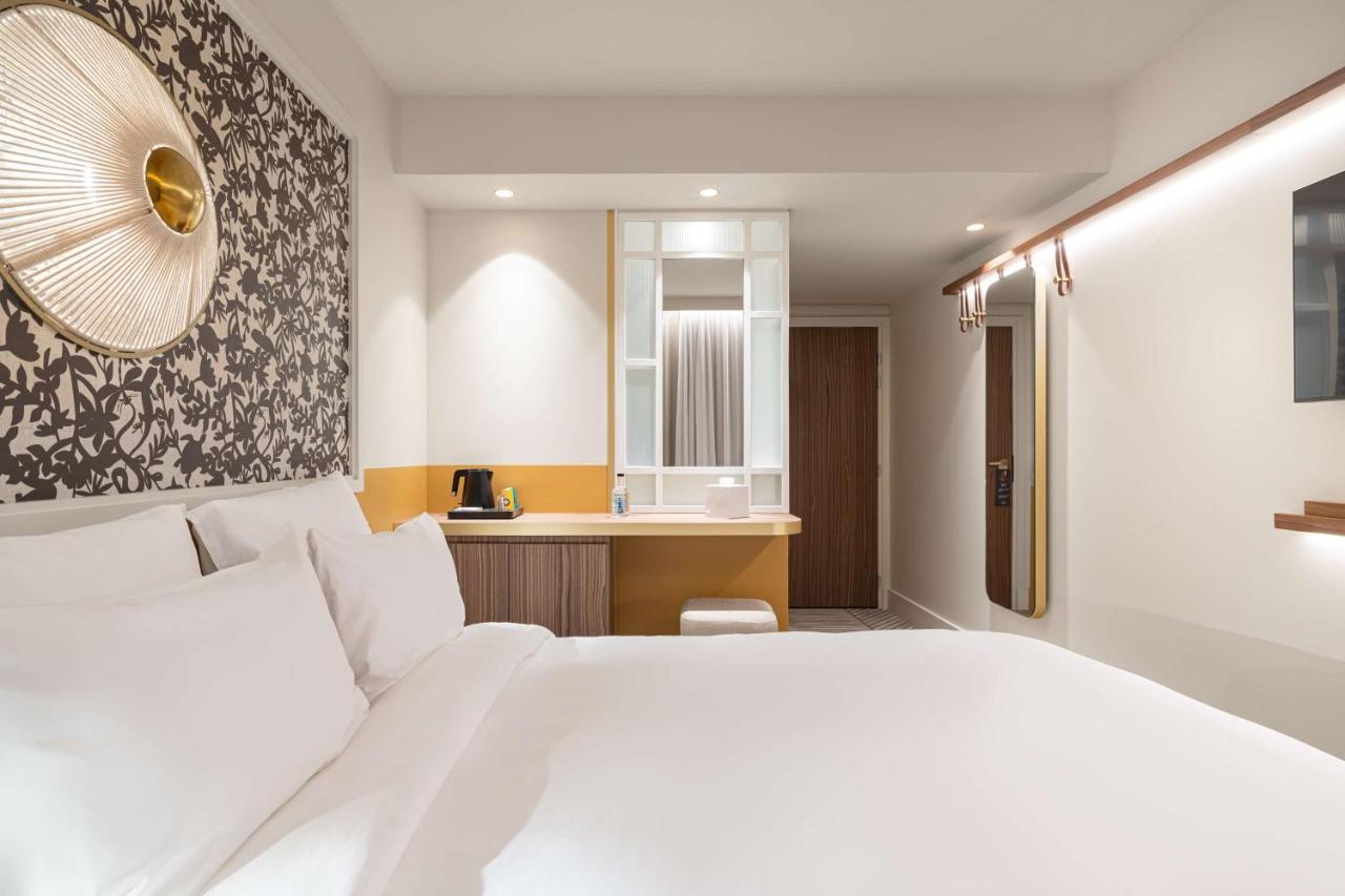 Hotel Yac Paris Clichy, A Member Of Radisson Individuals מראה חיצוני תמונה