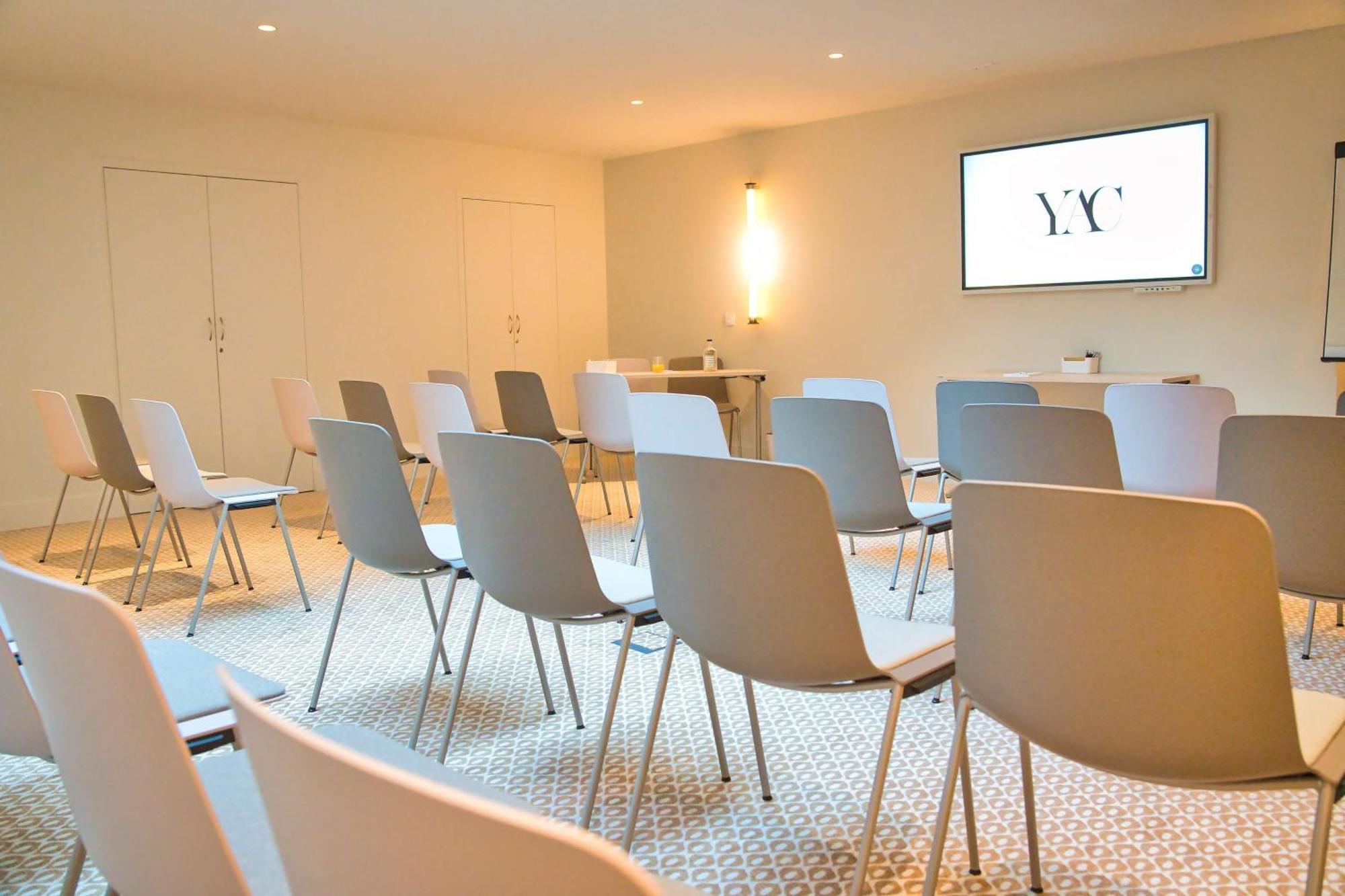 Hotel Yac Paris Clichy, A Member Of Radisson Individuals מראה חיצוני תמונה