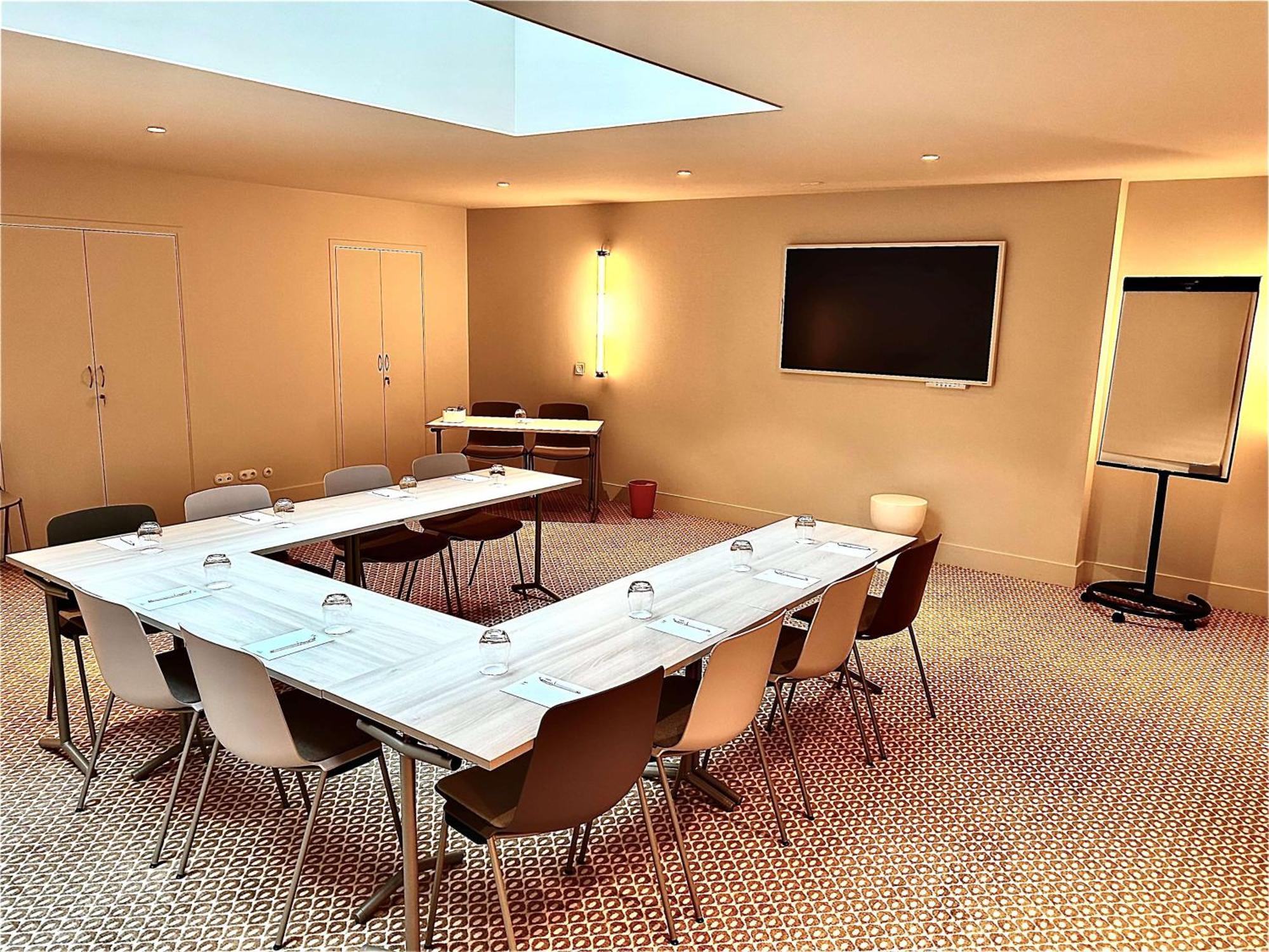 Hotel Yac Paris Clichy, A Member Of Radisson Individuals מראה חיצוני תמונה
